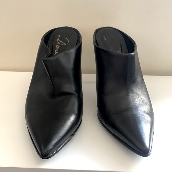 Delman Black leather shoes with metal heels. - Picture 1 of 6